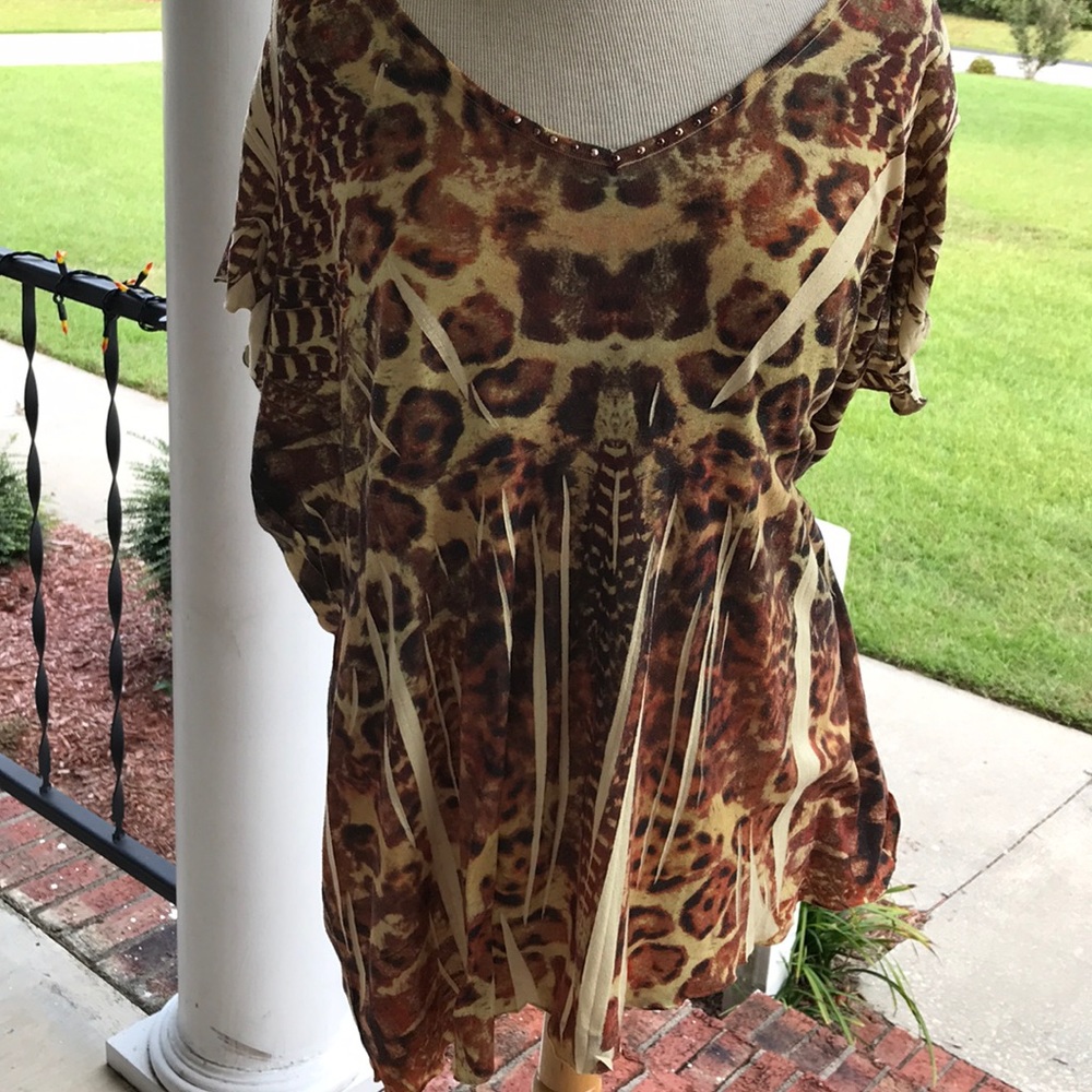 “One World” brown & tan, (no trade)